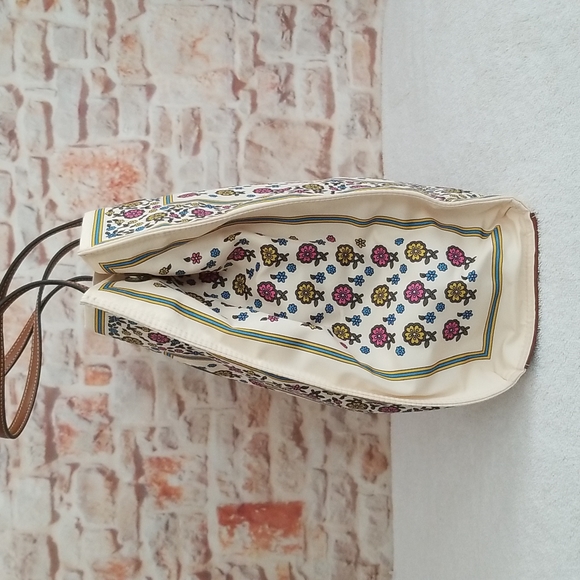 New Tory Burch Ella Printed Tote - Picture 2 of 13